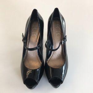 BCBG patent leather high heel shoes 👠
